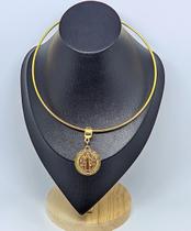 Colar Choker feminino elo aro rígido Liso com Pingente Medalha São bento Gargantilha religiosa folheado ouro dourado Colar Choker feminino elo aro rígido Liso com Pingente Medalha São bento Gargantilha religiosa folheado ouro dourado