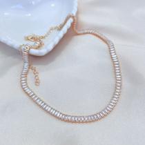 Colar Choker Riviera Dourada com Pedrinhas de Zircônia Brilhantes Colar Choker Riviera Dourada com Pedrinhas de Zircônia Brilhantes
