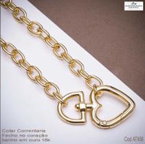 Colar com fecho no coração