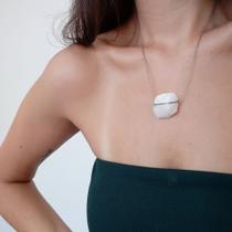 Colar com pedra Quartzo Branco Leitoso