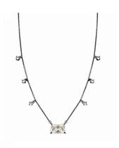 Colar com pedra retangular cristal e pontos de luz banhado a ródio negro - 45 cm + 5 cm de extensor