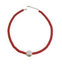 Colar com pérola barroca central e lateral emborrachada banhado a ouro - 40 cm + 5 cm extensor Colar com pérola barroca central e lateral emborrachada banhado a ouro - 40 cm + 5 cm extensor