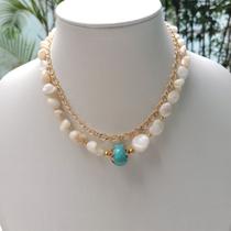 Colar com perolas naturais