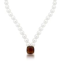 Colar com Pérolas Shell Catarina com cristal marrom banhado em ouro