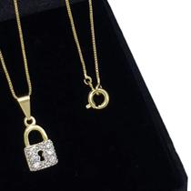 Colar Com Pingente Cadeado Cravejado De Zirconias Banho De Ouro 18k 4227 Colar Com Pingente Cadeado Cravejado De Zirconias Banho De Ouro 18k 4227