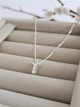 Colar com Pingente de Cristo Pequeno em Prata 925