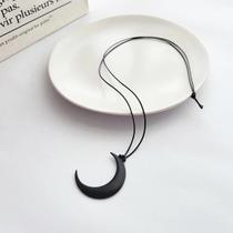 Colar com Pingente de Lua Crescente - Corrente Longa de Liga Preta para Mulheres