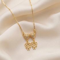 Colar coração cravejado cristal pingente 2 meninas banhado a ouro 18k Colar coração cravejado cristal pingente 2 meninas banhado a ouro 18k