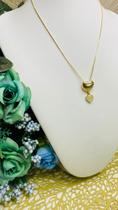 Colar coração maior liso e menor cravejado banhado a ouro 18k