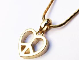 Colar Coração P Amor Love Folheado Ouro 18k Colar Coração P Amor Love Folheado Ouro 18k