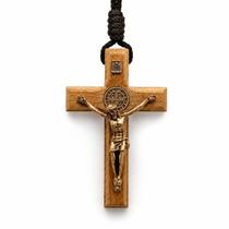 Colar Cordão Crucifixo Madeira Coroinha 7 cm Com São Bento Colar Cordão Crucifixo Madeira Coroinha 7 cm Com São Bento