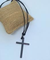 Colar Cordão Fio Couro com Pingente Cruz Crucifixo Grande Médio Masculino/Feminino Regulável Black Preto