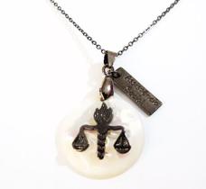 Colar Cordão Gargantilha Serviço Social Com Placa Grafite Colar Cordão Gargantilha Serviço Social Com Placa Grafite