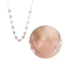 Colar Corrente Choker Folheado a Prata com Flores Delicadas