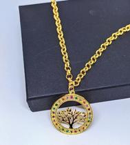 Colar Corrente com Pingente Arvore da Vida Elo Português Cravejado pedras Micro Zircônias Coloridas Folheado Ouro 18k Colar Corrente com Pingente Arvore da Vida Elo Português Cravejado pedras Micro Zircônias Coloridas Folheado Ouro 18k