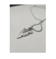 Colar corrente fina bolinhas flecha pingente prateado