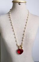 Colar corrente perolinhas, fecho boia e pedra coração rubi (cl1348)