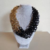 Colar correntes preto e dourado