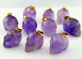 Colar Crânio Pedra Ametista Natural Montagem Pino Dourado Colar Crânio Pedra Ametista Natural Montagem Pino Dourado