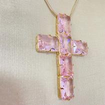 Colar Cruz Com Pedra Rosa Cristal Folheado A Ouro