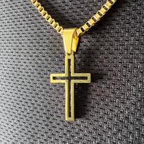 Colar Cruz Minimalista Dourada Masculino Aço Inox Colar Cruz Minimalista Dourada Masculino Aço Inox