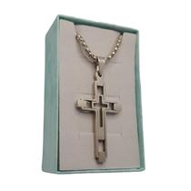 Colar cruz vazada quadrada inox prateado corte á laser