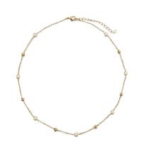 Colar curto com mini esferas e pérolas banhado a ouro - 40 cm + 5 cm extensor