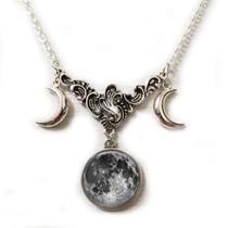 Colar Dan's Collectibles Lunar Moon Eclipse Triple Pendant