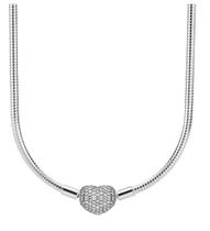 Colar de 45cm em Banho Prata Fecho Coração Cravejado