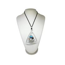 Colar de alumínio triângulo prateado Colar de alumínio triângulo prateado