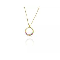 Colar de Circulo com Metade em Zircônia Colorida Folheado a Ouro 18k