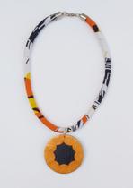 Colar de corda Relevos