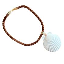 Colar de Cordão com Concha Média Pendurada Colar de Cordão com Concha Média Pendurada