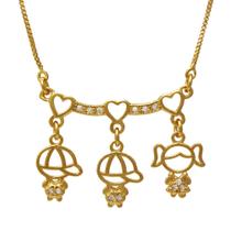 Colar de Filhos Mãe de Dois Meninos e uma Menina com Corações Folheado em Ouro 18K SoftJoias Colar de Filhos Mãe de Dois Meninos e uma Menina com Corações Folheado em Ouro 18K SoftJoias