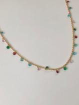 Colar de pedras coloridas