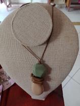 Colar de Pedras coloridas