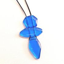 Colar de Resina Azul Pingente Seta Colar de Resina Azul Pingente Seta