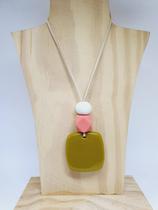 Colar de Resina Quadrado Super Estiloso Colar de Resina Quadrado Super Estiloso