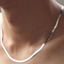 Colar DOCCESTU em prata esterlina 925 com corrente plana em espinha de peixe Colar DOCCESTU em prata esterlina 925 com corrente plana em espinha de peixe