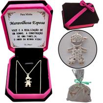 Colar Dourado Pingente Menino Presente Aniversário Esposa Maravilhosa + Brincos + Dedicatória + Cx Veludo