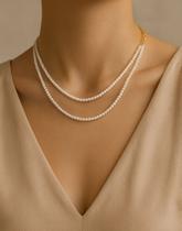 Colar duplo de mini pérolas em abs folheados a ouro