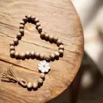 Colar e enfeite de mesa em madeira com flores entalhadas a mão decoração de vaso parede mesa