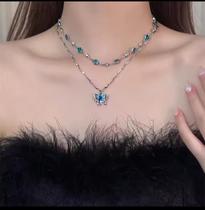 Colar Elegante Prata 925 com Borboleta Duplo e Detalhes em Pedras de Zircônias Azuis Um Toque de Sofisticação e Delicadeza