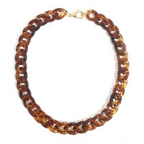 Colar Elos Resina Fecho Banhado a Ouro