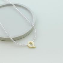 Colar em Cristal com a Letra de Madrepérola 40cm com 5cm de extensor em Prata 925