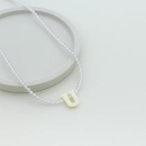 Colar em Cristal com a Letra de Madrepérola 40cm com 5cm de extensor em Prata 925