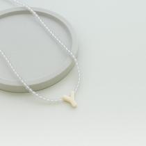 Colar em Cristal com a Letra de Madrepérola 40cm com 5cm de extensor em Prata 925