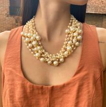 Colar em Pérola Maxi com Várias Voltas