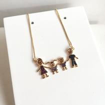 Colar Familia Pais e Filhos Cravejado Colorido Ouro 18K Colar Familia Pais e Filhos Cravejado Colorido Ouro 18K