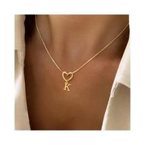 Colar Feminino Banhado a Ouro Com Pingente De Coração Vazado E Corrente Espinha De Peixe Em Aço